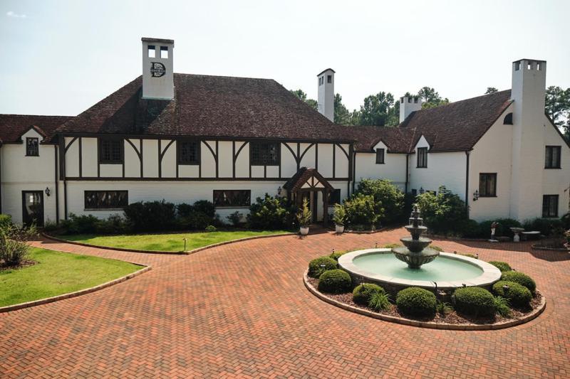 Duncraig Manor Bed & Breakfast Southern Pines Exterior photo